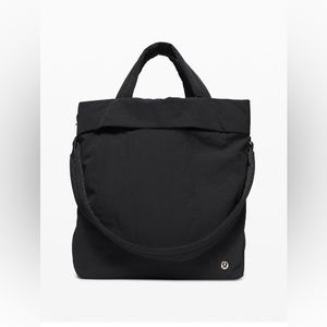 LULULEMON ON MY LEVEL BAG